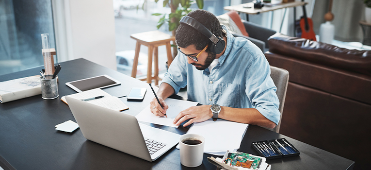 Saiba o melhor método de estudo e dicas de disciplina para cursos online