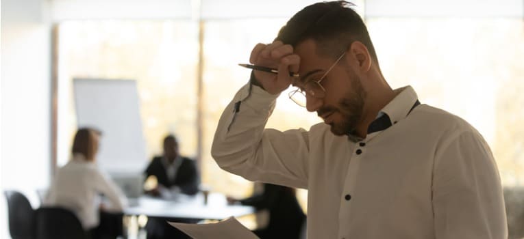 Como perder o medo de falar em público sem sair de casa