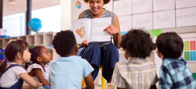 Cursos de educação infantil: como se preparar para atuar com crianças